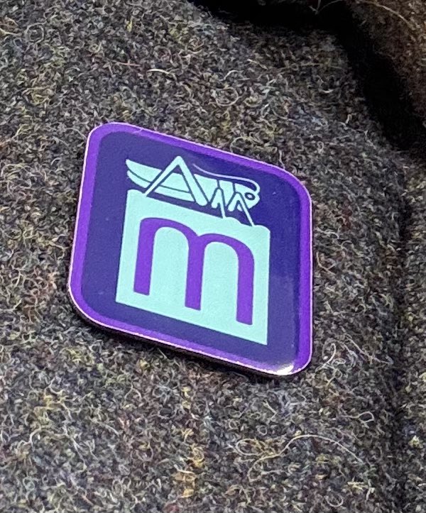 Fantastic as ever to delve into some tricky tech questions with <a href="/MulberryTH/">Mulberry School TH</a> students. Wearing my purple badge with pride this morning!