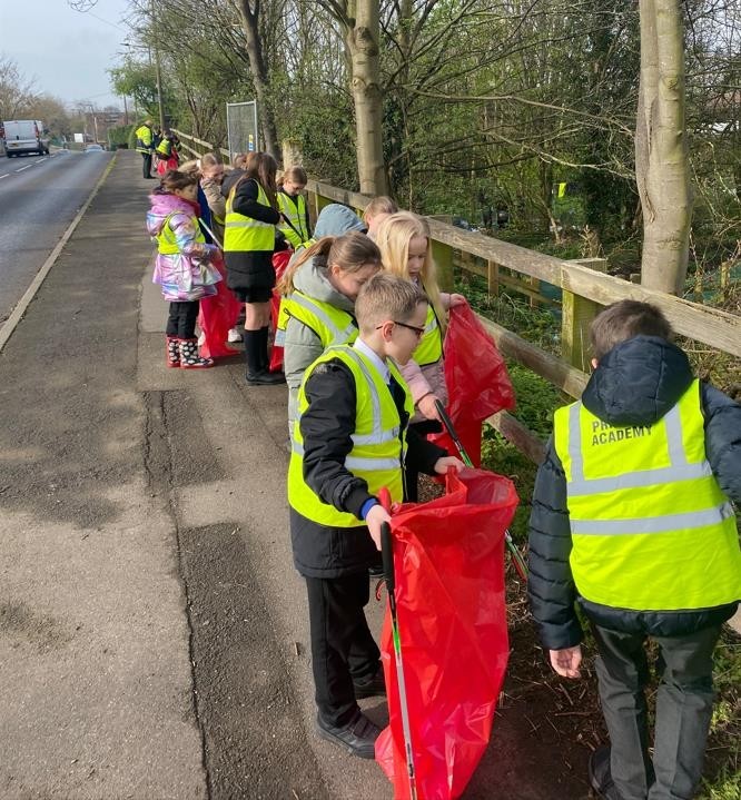 City of Doncaster Council (@mydoncaster) on Twitter photo 💚The Great British Spring Clean is back from 21 March – 6 April!💚
Whether you’re an individual, a school, a business, or part of a community group - this is your chance to make a difference🚮
Sign-up now: shorturl.at/eMA2L
<a href="/KeepBritainTidy/">Keep Britain Tidy</a> #GBSC 💚The Great British Spring Clean is back from 21 March – 6 April!💚
Whether you’re an individual, a school, a business, or part of a community group - this is your chance to make a difference🚮
Sign-up now: shorturl.at/eMA2L
<a href="/KeepBritainTidy/">Keep Britain Tidy</a> #GBSC