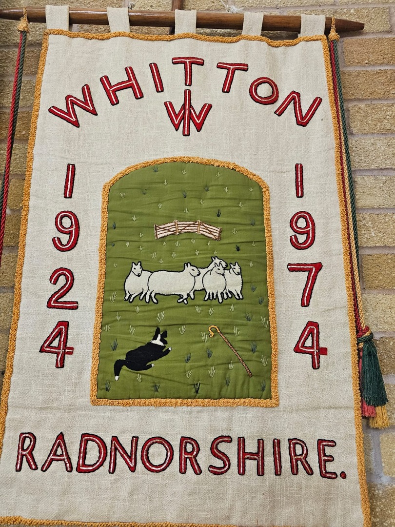 💬 A fantastic evening with Whitton WI sharing the history of the line and my role as <a href="/CommunityRail/">Community Rail Network</a> Officer. Shared some lesser-known stories about the #HeartWalesLine 🧵 Enjoyed seeing their anniversary quilts &amp; hearing about our grant-funded coffee mornings!