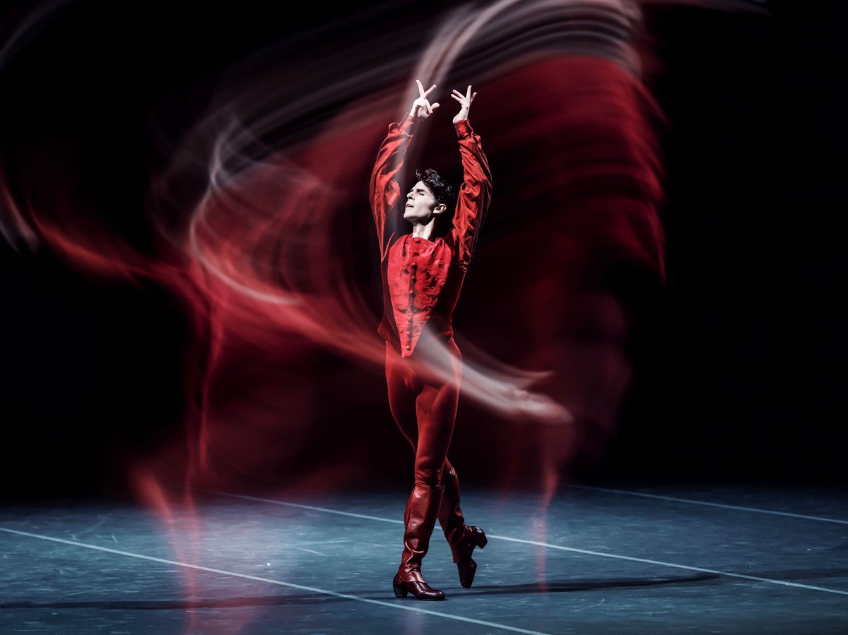 Sergio Bernal in tour italiano con due spettacoli di fuoco: Una Noche con Sergio Bernal e SeR. Dal 28 febbraio al 29 marzo. Una produzione Daniele Cipriani Entertainment.ballareviaggiando.it/2-uncategorise…