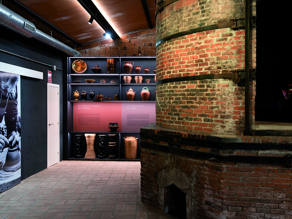 🏛️ La #FestaMajor d'#Hivern d'#Esparreguera inclou portes obertes al #patrimoni local:

🏭 <a href="/mcoloniasedo/">Museu de la Colònia Sedó d'Esparreguera</a>
🕑 Dissabte i diumenge de 10 a 14h

🏛️ Espai Terrissa
🕚 Dissabte | 10 a 13h i 16 a 19h 

🏺 <a href="/CeramiquesSedo/">Ceràmiques Sedó</a>
🕑 Dissabte | 10 a 13h i 16 a 19h

👉 bit.ly/3HvawtK