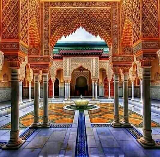 — عِندما كانَت #باريس تُعاني مِن الفئران والأوسَاخ والظَّلام.. 
كانَت #الأندلُس المُسلمة بهذا الجَمال !

— يقول المؤرخ الأندلسي د. عبدالرحمن الحجي: 
"لولاَ #الإسلاَم لمَا قامَت الأندلُس ولولاَ الأندَلُس لمَا قامَت الحضَارة الغربيَّة الحَديثة". 

— ويقول المؤرخ الفرنسي جوستاف
