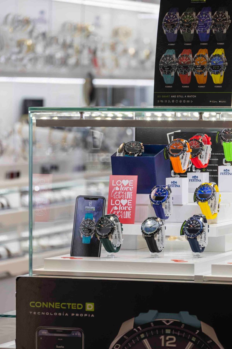 SiamMallTF's tweet image. ¡Mañana es San Valentín! ❤️

👉 Pasa por #TimeRoad, en la planta baja de Siam Mall, y encuentra las mejores marcas del mercado ¡El regalo perfecto te espera!