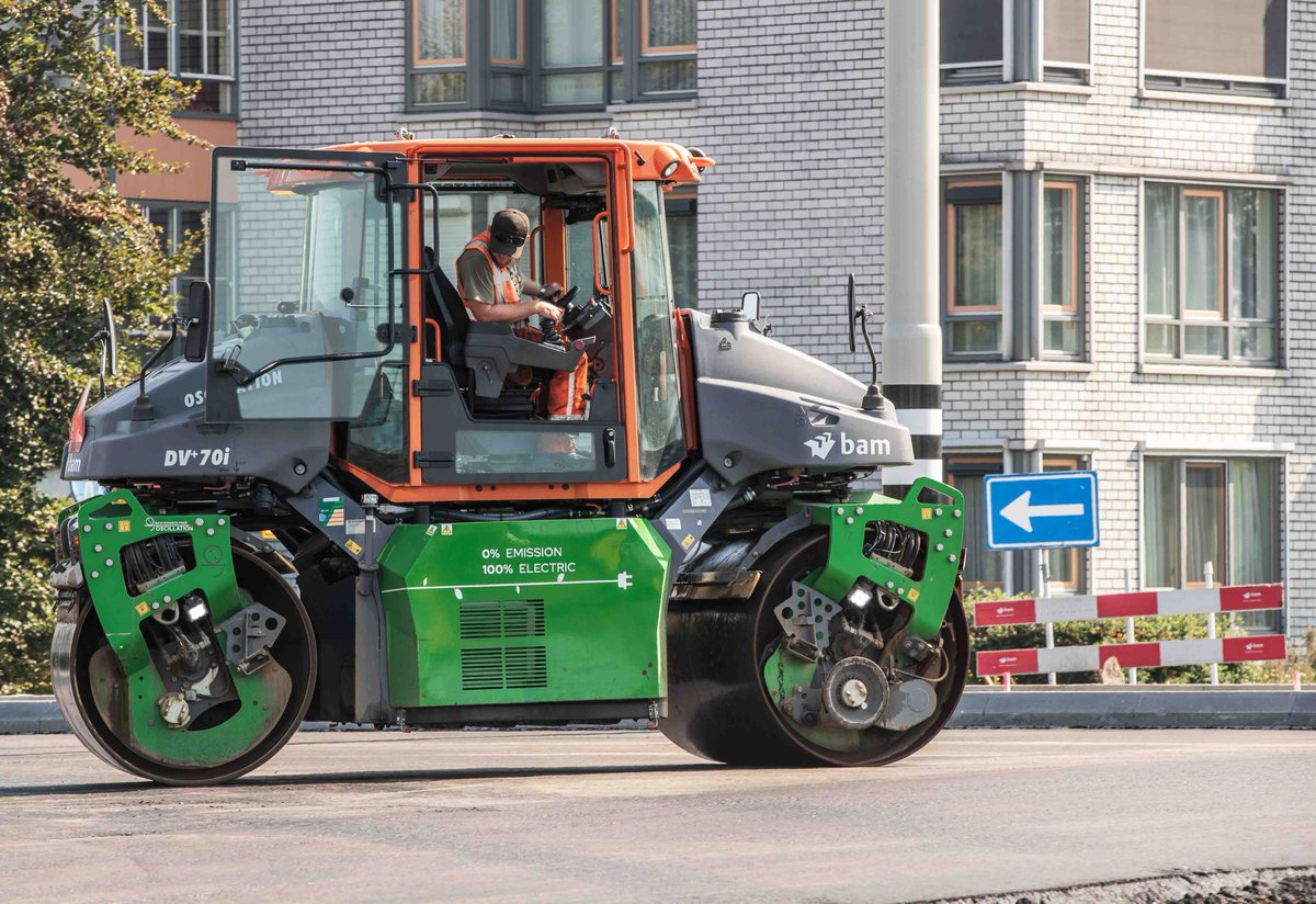 BAM Infra (@baminfra_nl) on Twitter photo Op de N264 in Uden verbeterden we de doorstroming รฉn veiligheid. Samen met <a href="/Brabant/">Provincie Noord-Brabant</a> en Gemeente Maashorst. Op een duurzame wijze dankzij een lokale laadhub voor elektrisch materieel en circulair asfalt. bit.ly/4hZ69bf
#vooreenmooierNederland Op de N264 in Uden verbeterden we de doorstroming รฉn veiligheid. Samen met <a href="/Brabant/">Provincie Noord-Brabant</a> en Gemeente Maashorst. Op een duurzame wijze dankzij een lokale laadhub voor elektrisch materieel en circulair asfalt. bit.ly/4hZ69bf
#vooreenmooierNederland