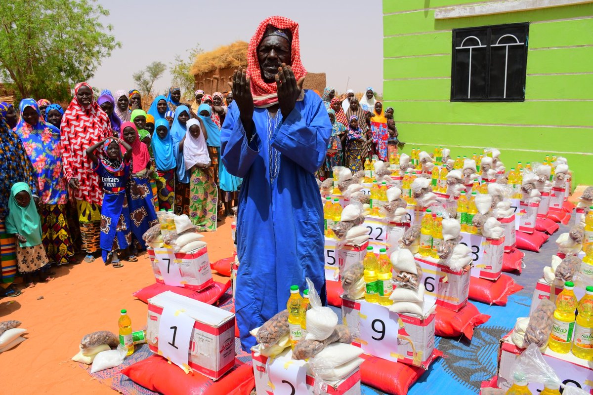 #سلال غذائية
#رمضان_شهر_الخير 
#الثقة