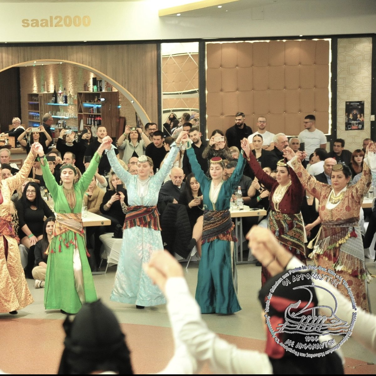 Tanzfest des Kölner Vereins 𝗚𝗿𝗶𝗲𝗰𝗵𝗲𝗻 𝗮𝘂𝘀 𝗣𝗼𝗻𝘁𝗼𝘀 - 𝗗𝗶𝗲 𝗔𝗿𝗴𝗼𝗻𝗮𝘂𝘁𝗲𝗻 mit traditioneler Livemusik &amp; Tänzen.
📍 Saal 2000
🕗 15.02. | 20:00 Uhr
💶 Eintritt: 12€
#griechenland #pontos #griechische #musik #tanz #köln #ελλάδα #πόντος #χοροεσπερίδα #κολωνία