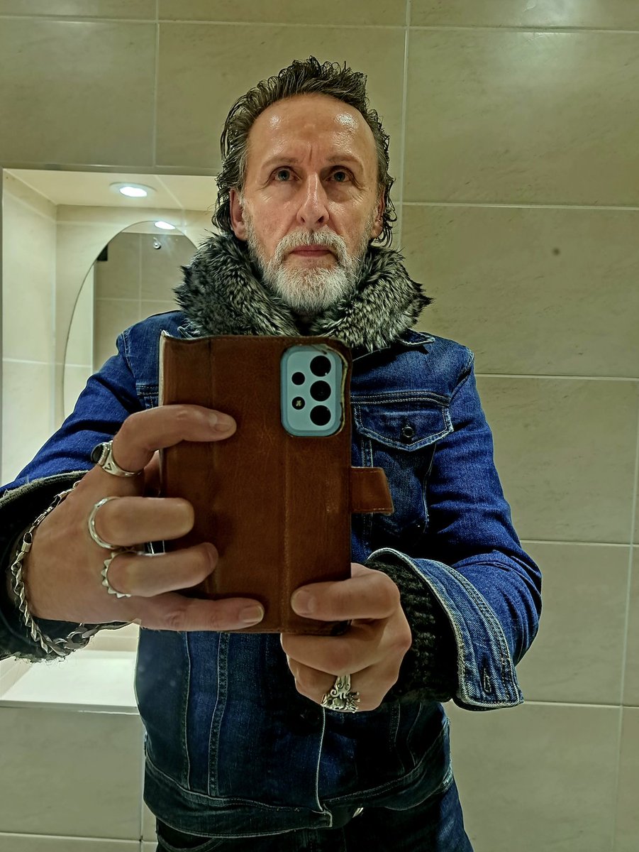 MrPaulSimpson1's tweet image. All fur coat - no knickers at the Brian Jonestown Massacre show at Dublin's Olympia last night. Love & thanks @rickmaymi x
