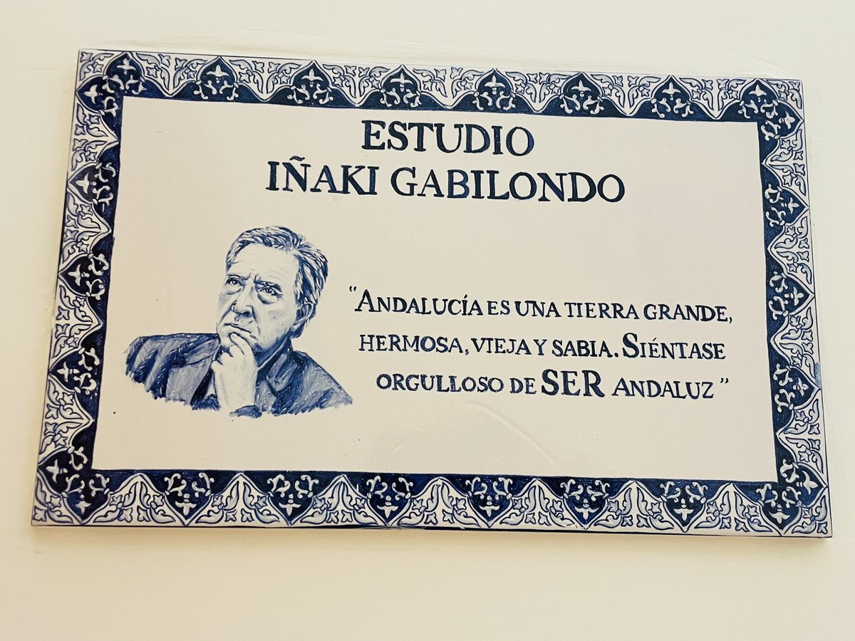 Feliz Día de la Radio. Feliz día de nuestros oyentes . Gracias siempre por vuestra fidelidad.