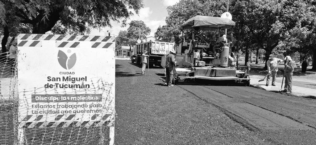 CiudadSMT's tweet photo. 👷🏻 Hoy jueves 13, continuaremos trabajando en estos puntos:

🚧Bernabé Araoz e/Artaza y Miguel Torres [corte total]
🚧Henry de Arenales y Exequiel Colombres [corte total]
🚧Inca Garcilaso 4.100 [corte total]
🚧Gerónimo Helguera e/Pje. SN y Berreta [corte total].

(+) https://t.co/POjaNjbiTd