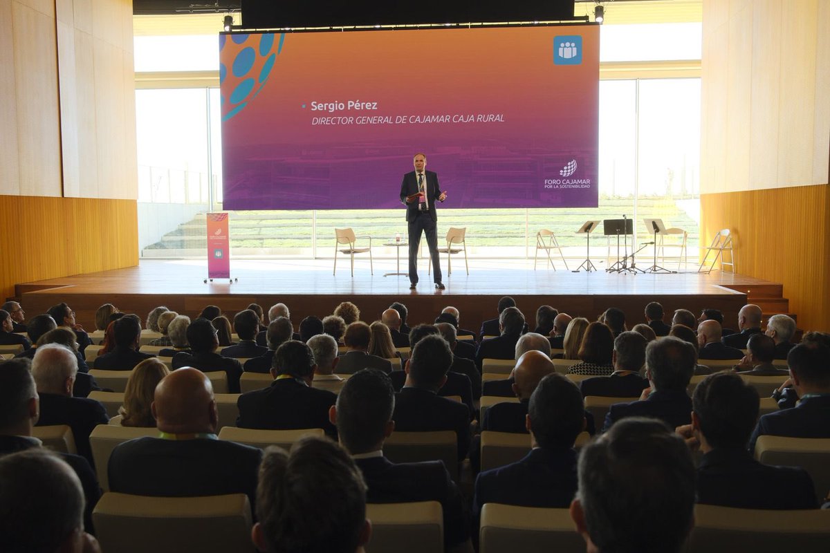 Biatres_f's tweet photo. 📢 El Foro Cajamar por la Sostenibilidad reúne hoy en Almería al sector agroalimentario del sureste español. Un espacio imprescindible para reflexionar sobre el futuro y los retos climáticos de una región especialmente expuesta al cambio climático y la sequía. 🌍 #Sostenibilidad https://t.co/aOzZIRJ8Gg