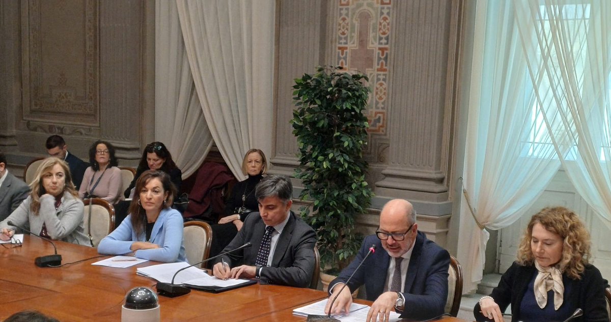 DipPoliticheUE's tweet photo. Si è svolto il #12febbraio il primo Comitato Tecnico di Valutazione #CIAE presieduto dal nuovo Capo Dipartimento Affari Europei, Stefano Verrecchia.
Al centro dei lavori, la "Bussola europea per la competitività"
Leggi il comunicato 👇
https://t.co/O06sFArYRT https://t.co/CFZTChnrzW