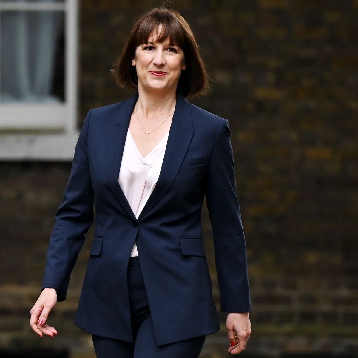 If you think that Rachel Reeves should RESIGN immediately please like and repost this post #Liebour