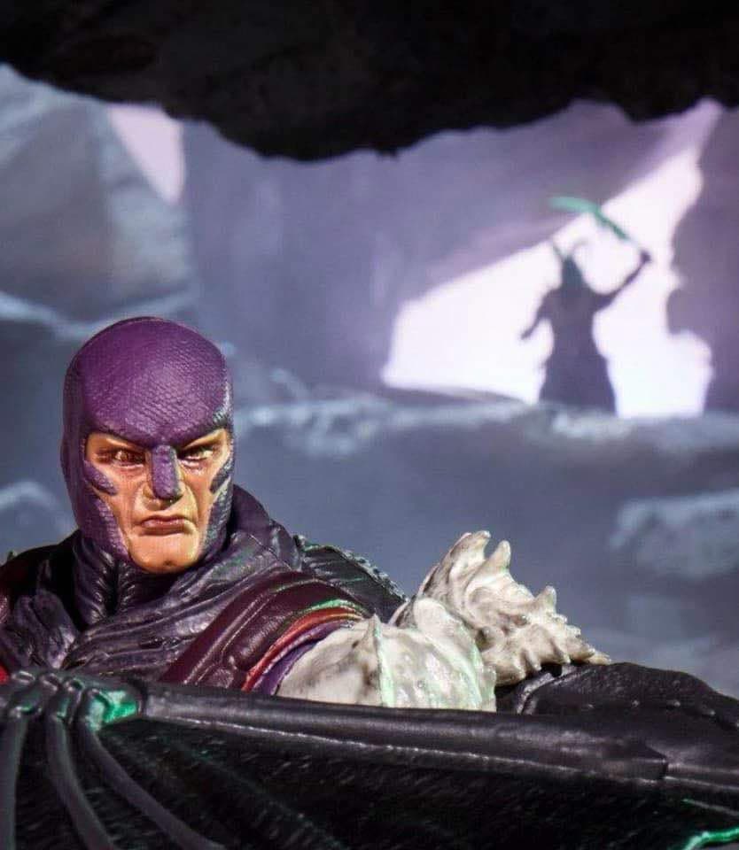 💥💥💥💥

Weibo user 霸天虎吃灰站尸 has posted an image of Crystal Ball with all of his accessories and I guess we know who was behind Nemesis Immortal now…