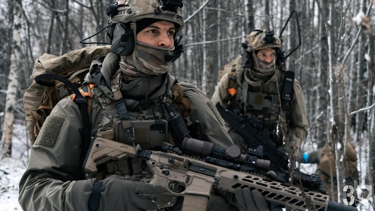 ObsDelphi's tweet photo. 🇪🇺🇷🇺D'ici 5 ans, nous serons en guerre.

La Russie dépense plus dans le militaire que tous les pays européens réunis.

Dans le même temps, les États-Unis ont annoncé ne plus vouloir assurer la défense de l'Europe. L'OTAN est donc plus fragilisée que jamais, au pire moment. Une fois que Trump aura vendu l'Ukraine à Poutine, celui-ci engagera une grande reconstruction de l'armée russe.

Au rythme de production actuel des usines d'armement, la Russie devrait pouvoir reconstituer ses forces en quelques années seulement. D'ici 5 ans, la Russie sera en capacité d'attaquer un pays membre de l'OTAN, probablement un des pays baltes.

Serons-nous prêts, dans 5 ans, à entrer en guerre contre la Russie (avec tout ce que ça implique) pour défendre l'Estonie, la Lettonie ou la Lituanie ? En plus de notre (in)capacité, aurons-nous vraiment une volonté politique d'entrer dans une nouvelle guerre de haute intensité ?

La fin de la guerre en Ukraine marquera le début des vrais problèmes pour l'Europe.

L'urgence commence maintenant.