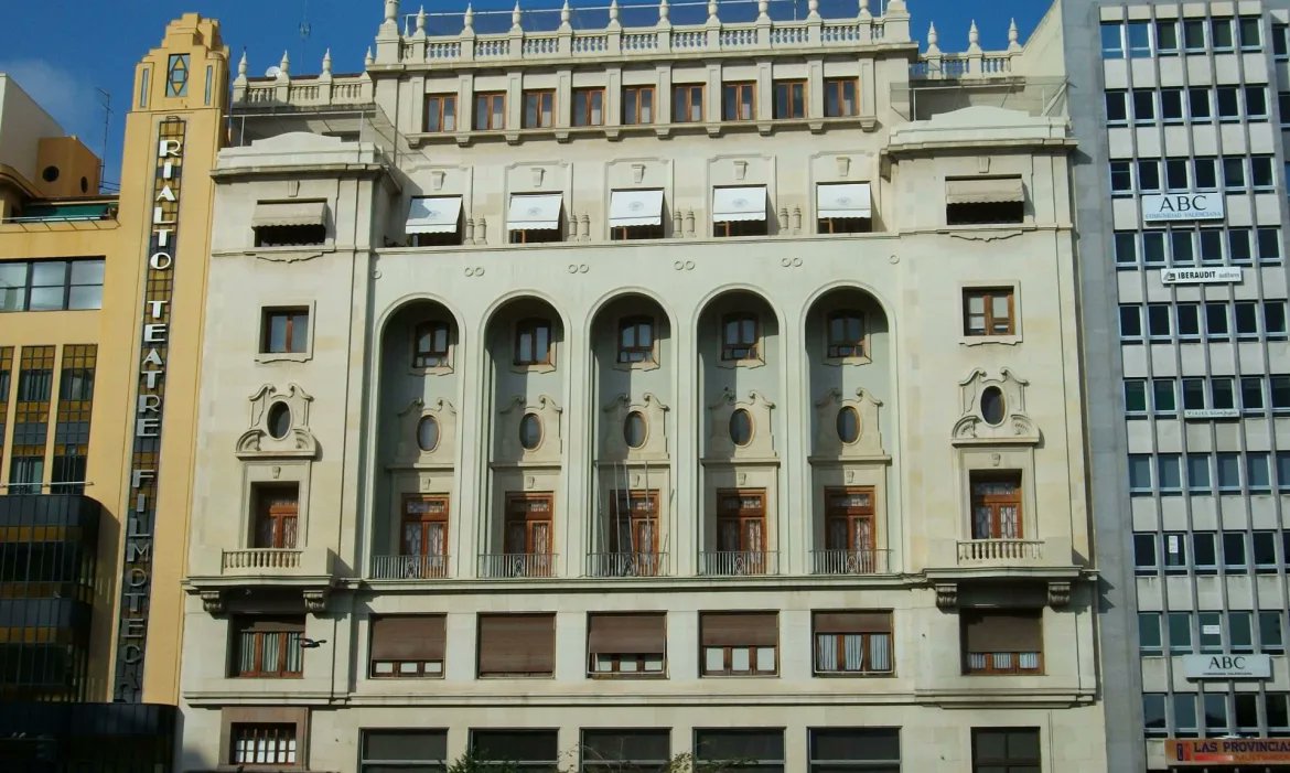 Valencia City (@valenciacity_es) on Twitter photo El Ateneo Mercantil acogerá un mercado solidario para empresas afectadas por la Dana. <a href="/AteneoValencia/">Ateneo Valencia</a>
valenciacity.es/actualidad/el-… El Ateneo Mercantil acogerá un mercado solidario para empresas afectadas por la Dana. <a href="/AteneoValencia/">Ateneo Valencia</a>
valenciacity.es/actualidad/el-…