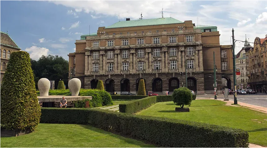 ATRIUM Summer School “Data Literacy with R for Students of Humanities” run by Charles University, Prague is open for applications until 28th February. Grants available to cover all costs.
ariadne-research-infrastructure.eu/2025/02/13/atr…
<a href="/ATRIUM_EU/">ATRIUM Research | @atrium-eu.bsky.social</a>