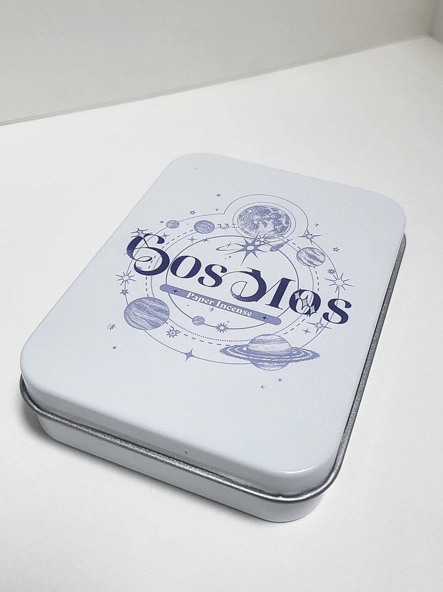 COSMOS_0215's tweet image. ✦𝟑𝐧𝐝 𝐆𝐨𝐨𝐝𝐬✦
[ COSMOS ] 세번째 특전을 공개합니다 !   

✧페이퍼 인센스✧