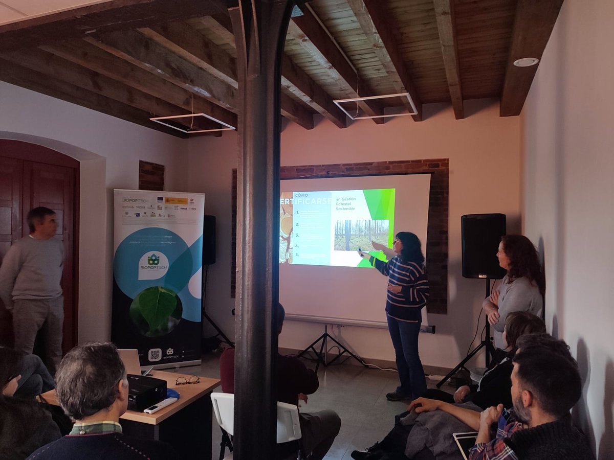 Sigue Marta Salvador <a href="/PEFCSpain/">PEFC España</a> y Elena Blanco <a href="/FCesefor/">Fundación Cesefor</a> : Nuevas herramientas para agilizar el proceso de certificación de choperas dequeña superficie.

<a href="/GarnicaES/">Garnica en español</a> <a href="/aefcon/">Aefcon</a> <a href="/foraforestech/">föra</a> <a href="/Madera_Plus/">Madera Plus</a> #Tabsal #Bosquesyrios <a href="/MAmbienteRioja/">MedioAmbienteLaRioja</a> @mapagob <a href="/redPAC_/">Red PAC</a> <a href="/Propopulus_eu/">ProPopulus. The European Poplar Initiative</a>