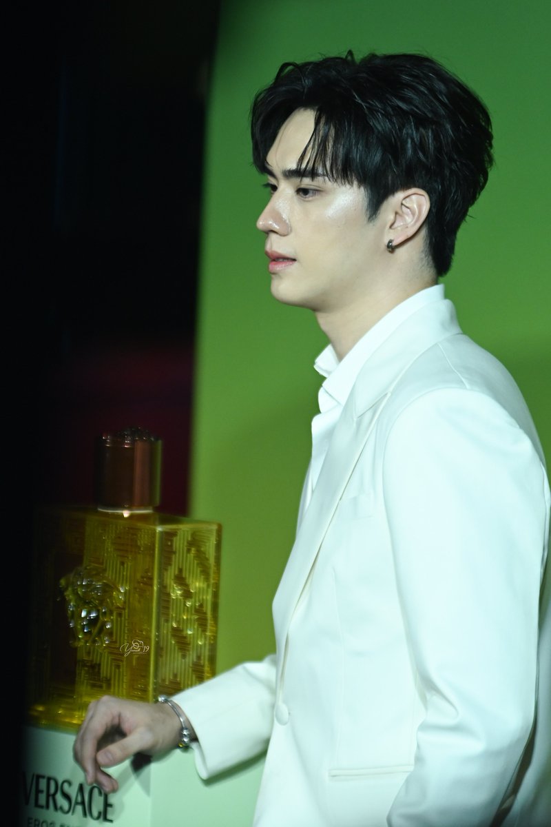#Versace
#VersaceFragrances 
<a href="/Tee_Jaruji/">TEe JaRuji</a> #TEeThanapon
