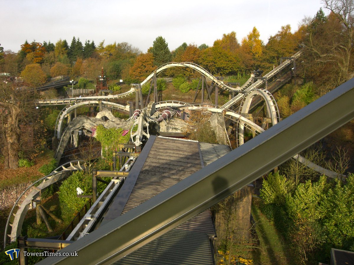 TowersTimes's tweet photo. This #ThrowbackThursday takes us back almost 20 years to when we had a unique opportunity to look behind the scenes of Air, as well as capture the picturesque views from atop the lift hill!

Which ride would you like to see behind the scenes or climb the lift hill of? https://t.co/LKoGg42XHq
