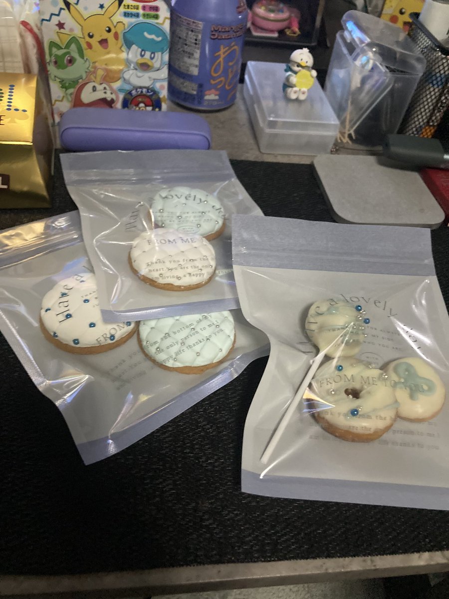 バレンタインもらった
ホワイトデーも誰かください