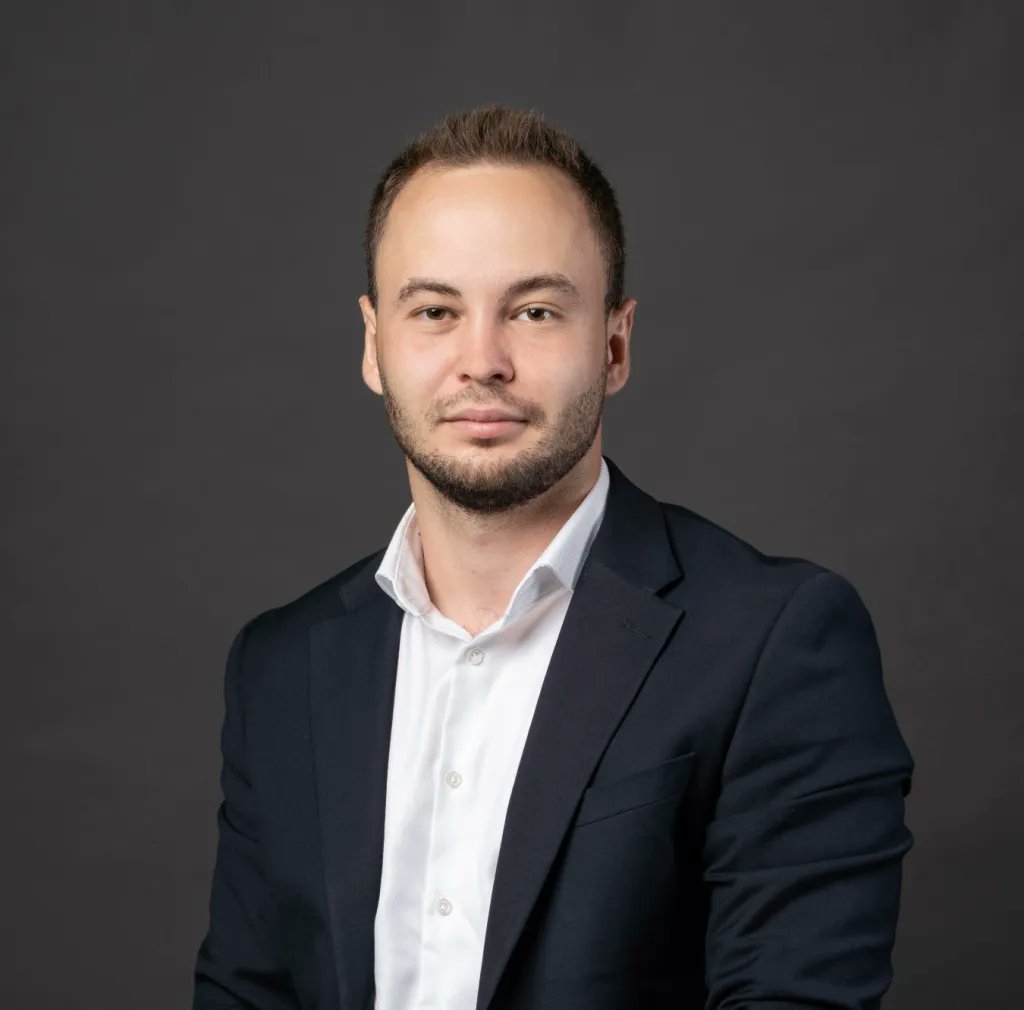 Advertising4URO's tweet image. Cushman &amp;amp; Wakefield Echinox: Dezvoltările de spații logistice și industriale au revenit pe creștere în 2024..
#business, #constructii, #imobiliare, #industrie, #investitii, #realestate, #retail, #social 
Vezi TOT  advertising4u.ro/cushman-wakefi…