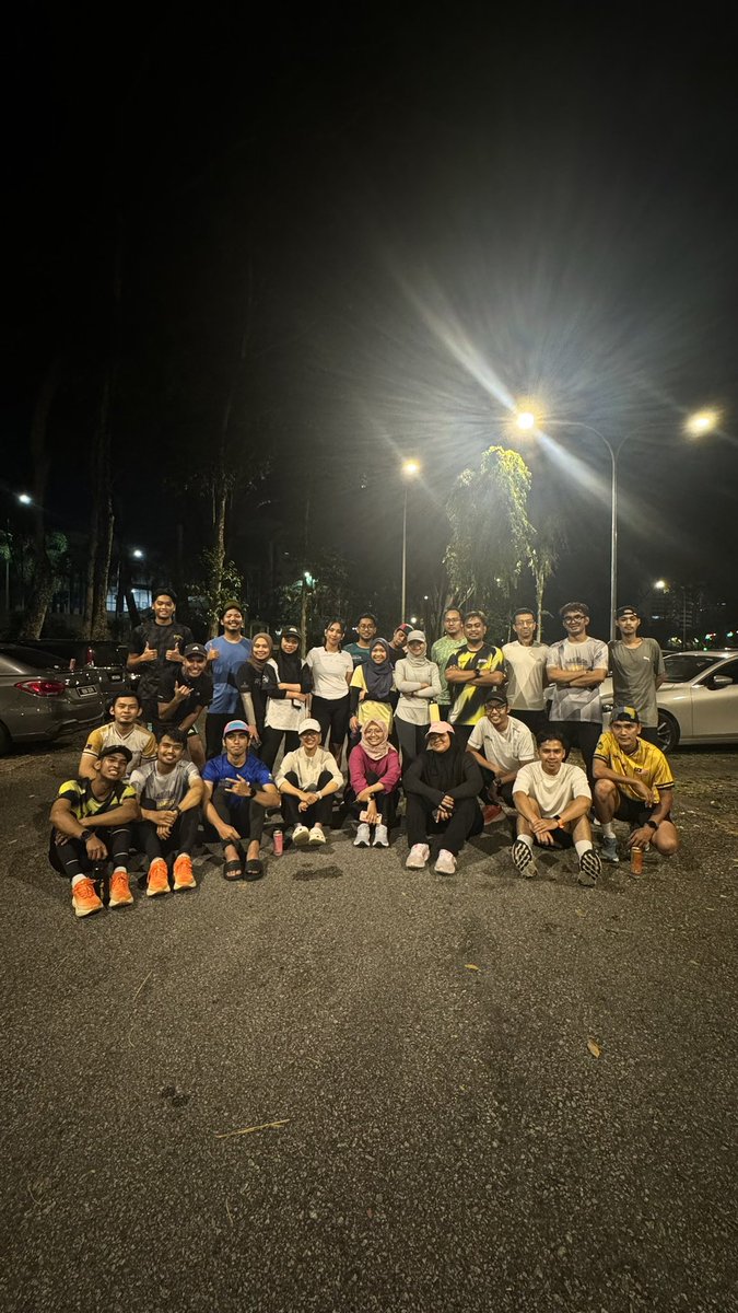NA_nyna's tweet photo. Midnight Millers 🏃🏻‍♀️ https://t.co/gohXeyii3X