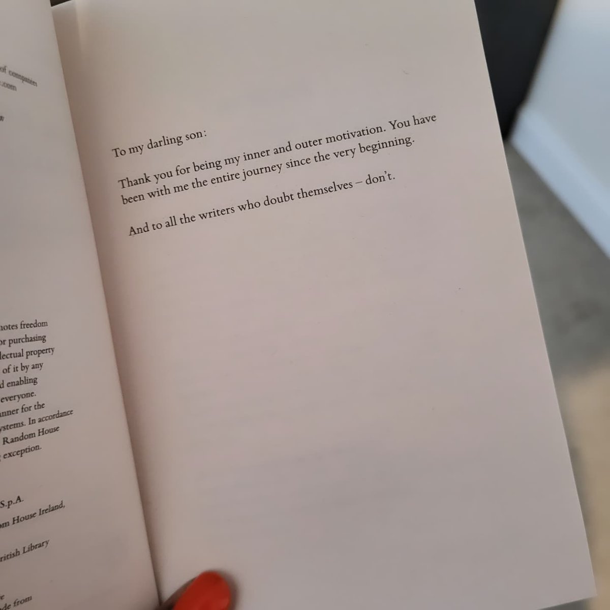 THE RE-WRITE is out in the UK today! 🎉
Honestly, I feel like I’ve been pregnant with this book for years! 😂 Publishing takes a village, so a massive thank you to my editors, my agent, my publicist, my loved ones and, of course, YOU, my lovely readers💜 
bit.ly/4gsujuL