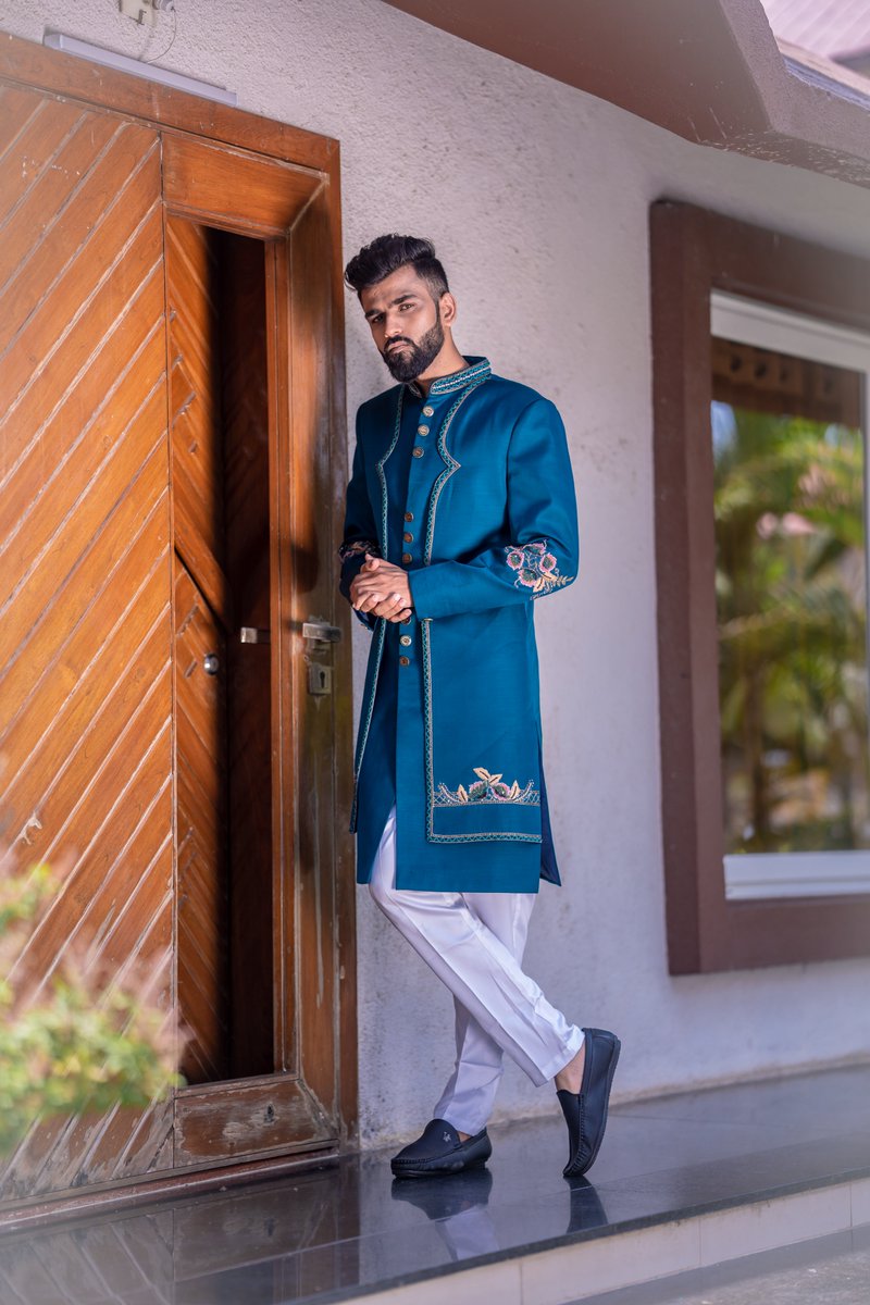 Jeeja_Fashion's tweet image. "For the duo that turns heads!"
Our latest couple wear outfits are crafted for elegance and charm.👰‍♂️🤵
"Perfect coordination, perfect love!"
Our latest couple wear collection is all about love, luxury, and fashion.
#TogetherInStyle
#RoyalCouple
#ElegantTogether
 #FashionForTwo