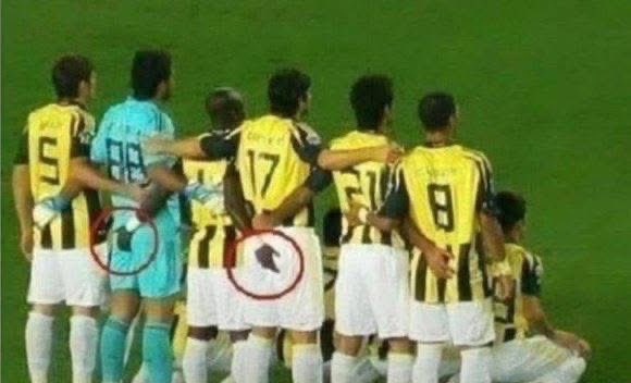 antifbbjk's tweet image. Günlerdir Torreira ve Mertens&apos;in paylaştığı fotoğraf üzerinden #algı çalışması yürüten bir güruh var.

Buraya onlar için bir kaç fotoğraf bırakıyoruz.. :D