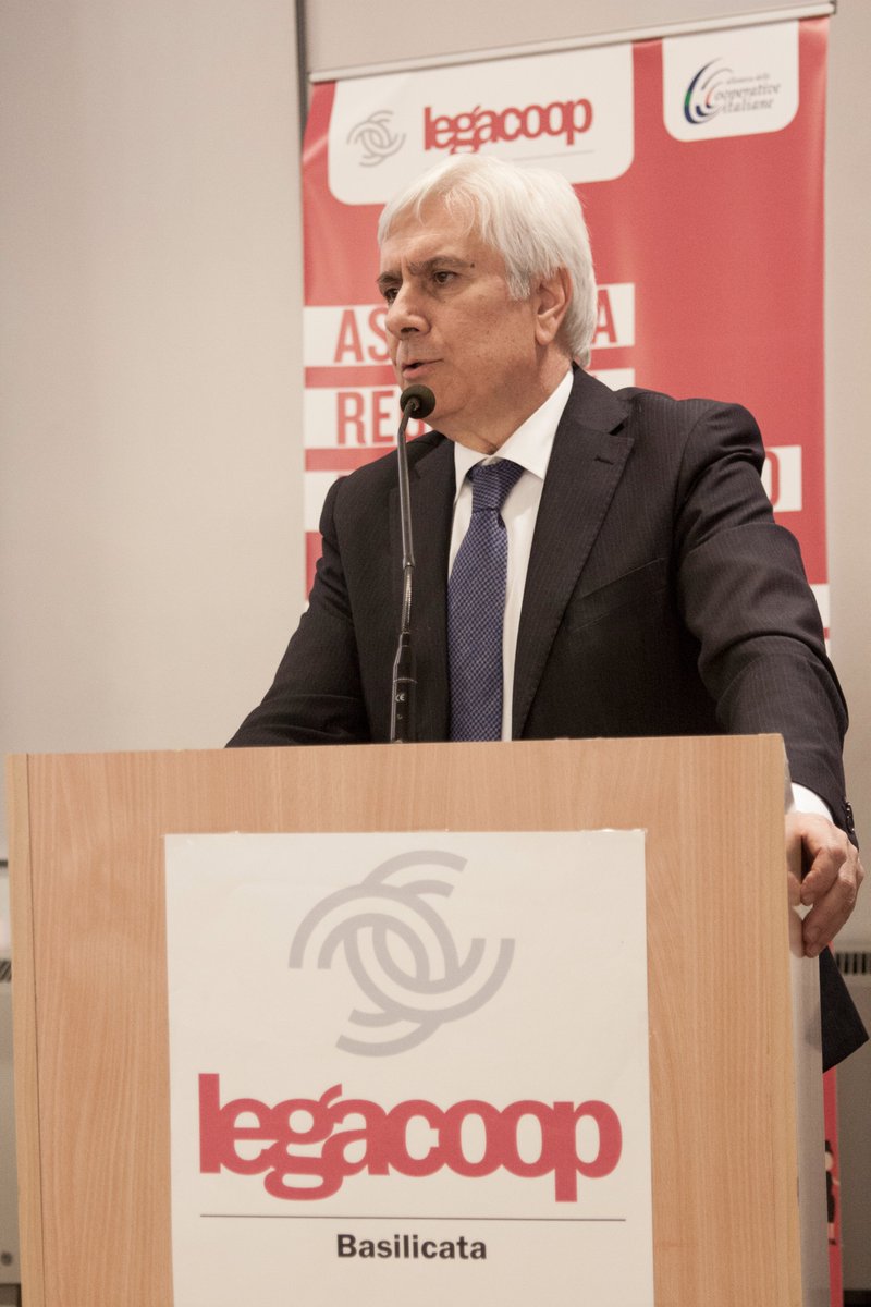 È un giorno triste. È morto stamattina Paolo Laguardia, presidente Legacoop Basilicata dal 2011 al 2019. Un cooperatore appassionato, lucido, instancabile, che ha dato tanto al movimento cooperativo. Ci mancherà. legacoopbasilicata.it/index.php?opti…

<a href="/LegacoopN/">Legacoop Nazionale</a> <a href="/LegacoopPeS/">Legacoop Produzione e Servizi</a>