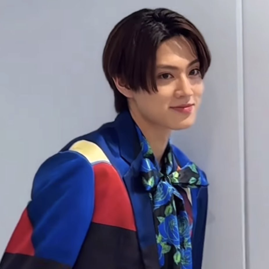 この衣装、冬ビビの龍我くんにぴったりで最高