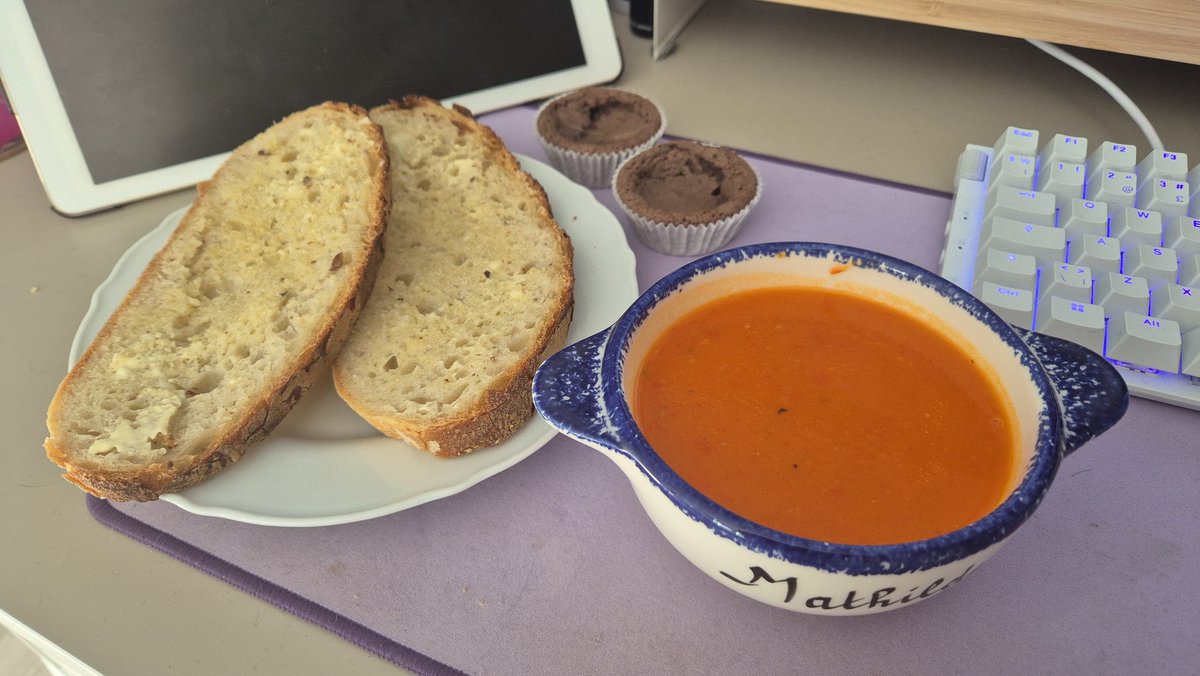 I baked bread for the first time and it turned out pretty well honestly!