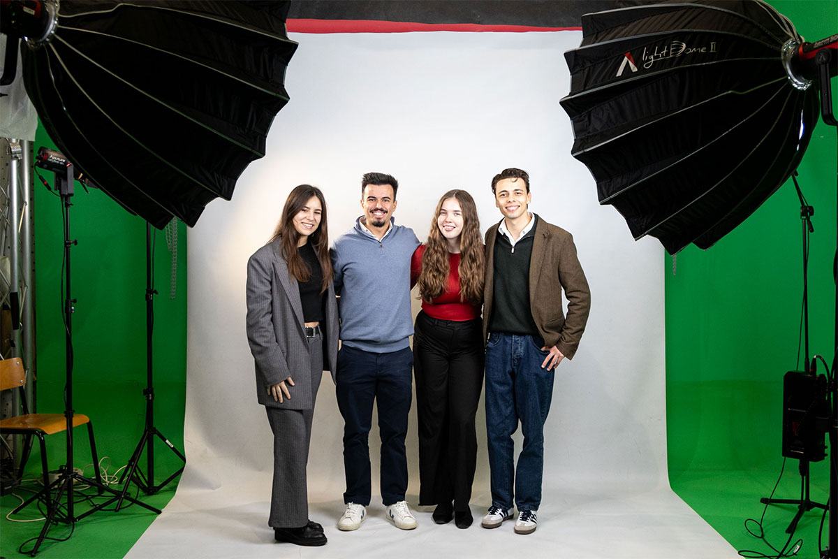 ESCS's tweet image. #GenerationESCS Em Estúdio com quatro maravilhosos representantes das licenciaturas da ESCS. 🤩
O que será que andamos a tramar? 👀🤫

#LicAM #LicJORN #LicPM #LicRPCE