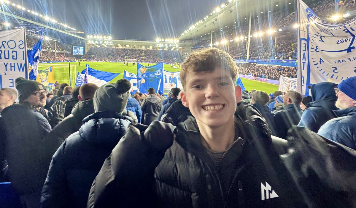 His first Goodison derby ended in defeat for @everton, his last will leave a few iconic memories and emotion’s of the grand old lady.