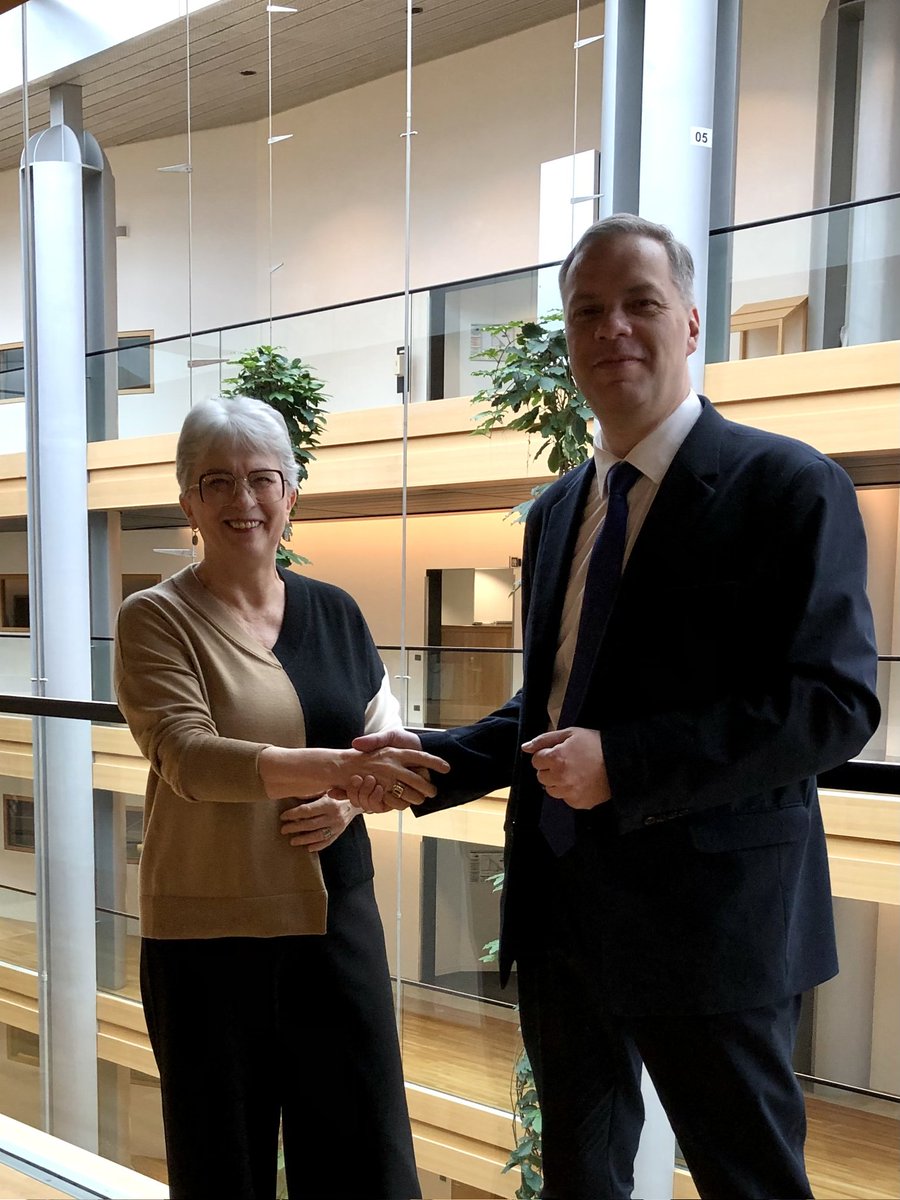 Tiekos ar Vladimiru Milovu, <a href="/4freerussia_org/">Free Russia Foundation 4freerussia.org</a>, Free Russia Foundation. Viņš apstiprina - Krievijas kara ekonomika grimst.Baltijas jūras valstu rokās ir maģiskā poga uz pusi samazināt naftas zelta plūsmu Kremļa koferos, veicinot ēnu flotes kuģu kontroli savos teritoriālajos ūdeņos.