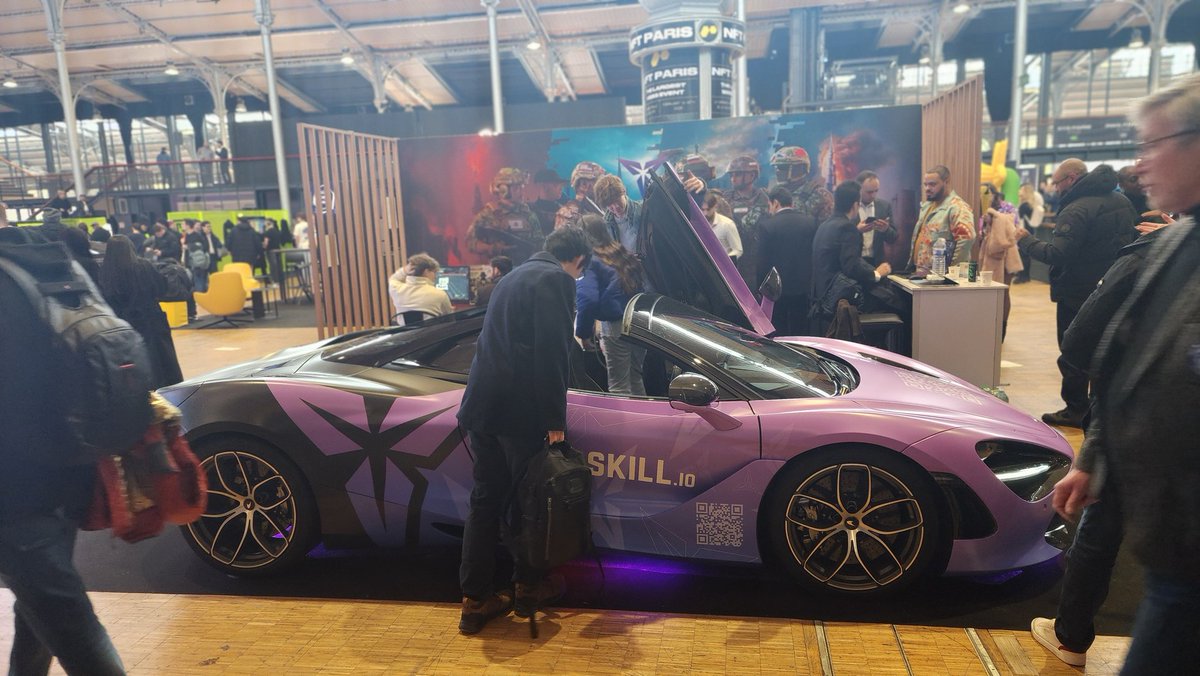 The_GodGiven's tweet image. Holding @ultra_io be like 

#NFTParis #Ultraisinevitable