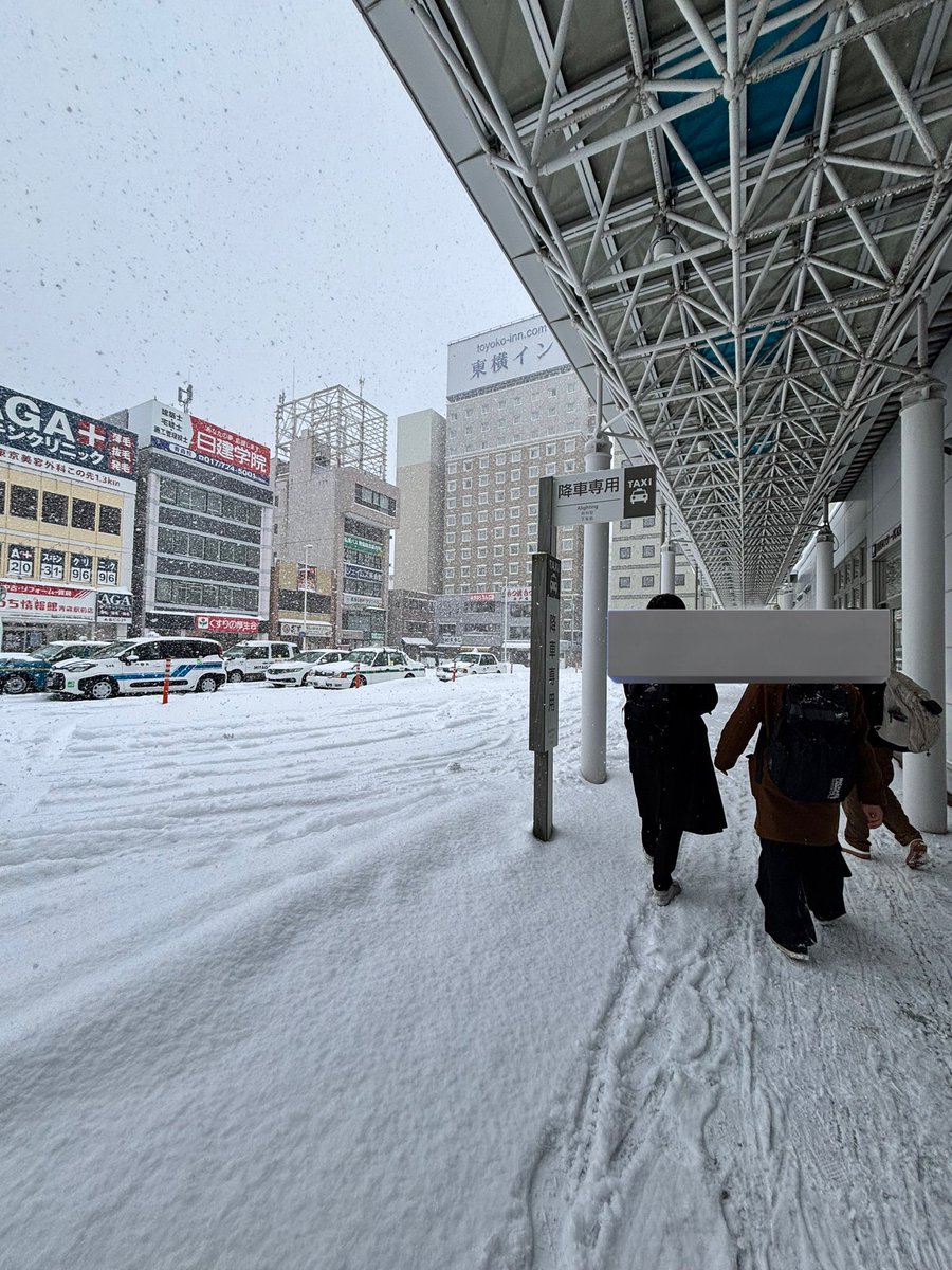 青森市、青森駅前がよくわからない中途半端な規模とテナントの再開発ビルが目につくだけであって、
青森駅前〜本町一丁目交差点あたりは普通にイメージよりも中心市街地に厚みはあるんよ