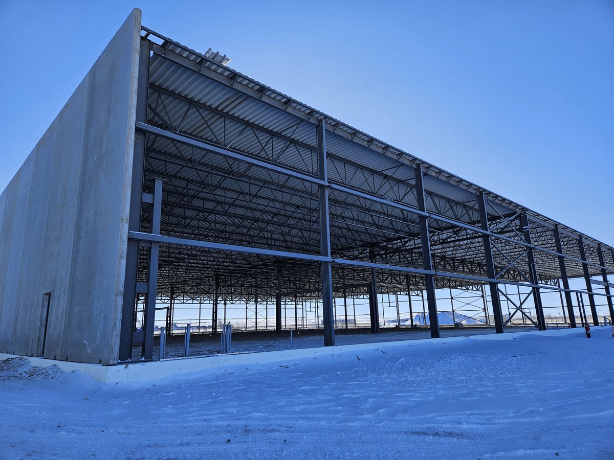 WestcoLtd's tweet photo. Time flies when you're having fun &amp; working with an amazing crew! We stopped by the Structural Truss FormaSteel project in Fort Macleod—steel is up on the third building &amp; progress is 🔥. Huge shoutout to our team for keeping things on track!  
#WestcoConstruction #FormaSteel https://t.co/P9EuHmptAJ