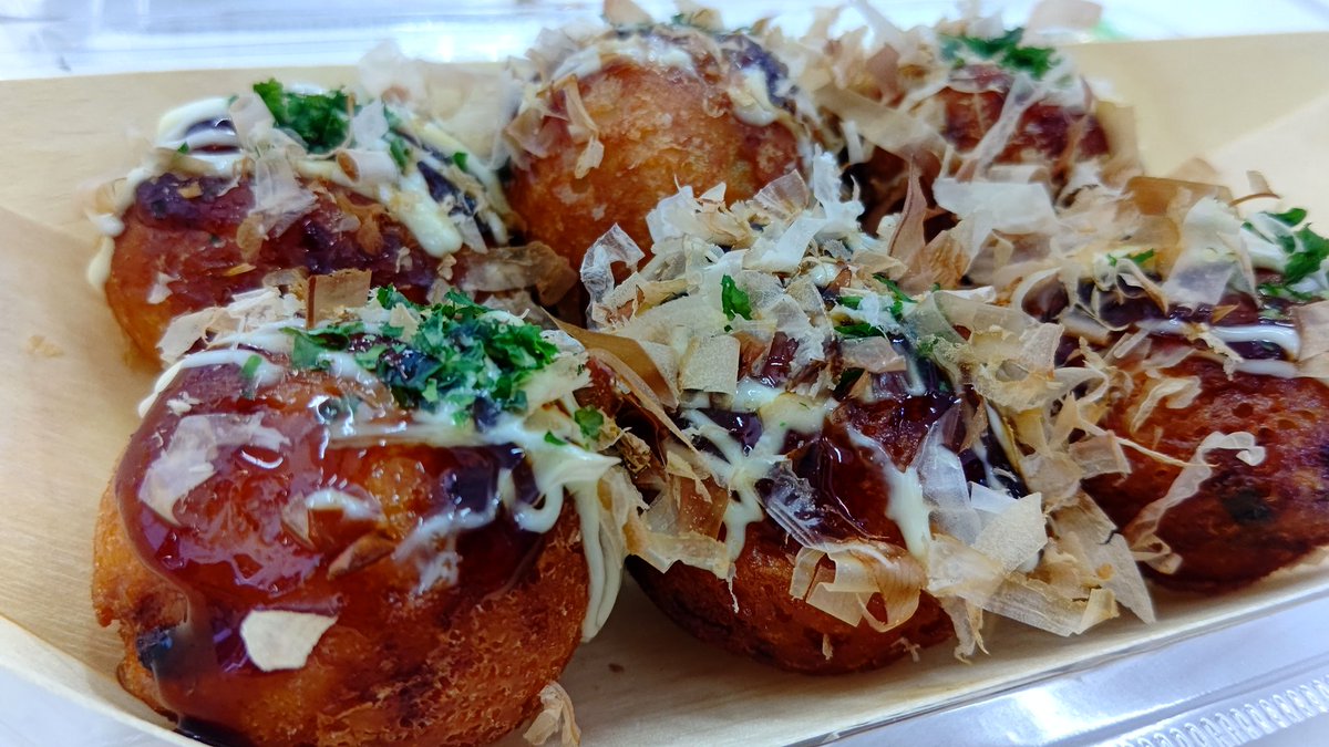 こんばんは！
本日の夕飯はたこ焼きです。
たこは元々日本でよく消費されていましたが、現在では世界的に需要が増し供給量が足りなくなっています。
#SDGs
#環境問題
#夕飯
#夕食
#たこ焼き