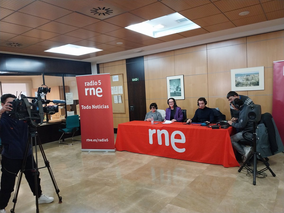 📻 En unos minutos comenzamos!!! #diamundialradio desde <a href="/ONCE_oficial/">ONCE</a>

<a href="/radio5_rne/">Radio 5</a>
<a href="/rne/">Radio Nacional</a> <a href="/MarinaOrtueta/">Marina Ortueta</a>
