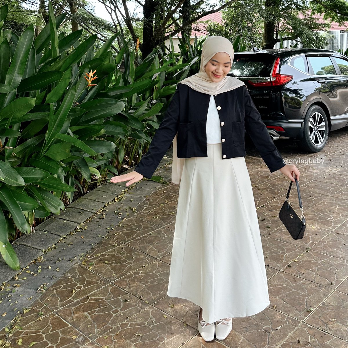 penemuan terbaik di shopee bulan ini: ROK CANTIK FLOWY UNDER 100K🥹🫶

di foto:                                     aslinya: