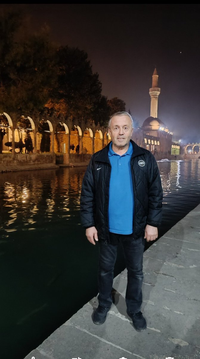 Yüce Rabbimiz! Evlerimizden bereketi, dillerimizden duayı, kalplerimizden imanı, hayatımızdan Resûlünün sünnetini ve sevgisini eksik etme (Amin). 
     Berat kandilimiz mübarek olsun...