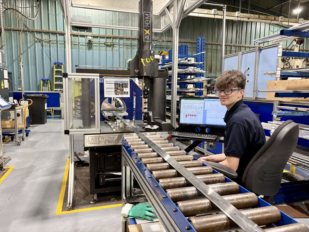 HepcoMotion's tweet image. Today is #TLevelThursday so we&apos;re celebrating the third year of the Hepco T Level Academy. The programme has been key for developing young engineers with learners rotating around 15 different departments, building vital knowledge, skills and behaviours.

#NAW2025 #TLevels