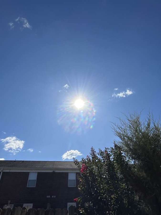 Mysongshari's tweet image. #itswaybiggerthanwethink #donotlookup #NO #LookUp #takeapictureofthesun #lowtonozoom:) #revelation12 #john #beReady #Signsinthesunmoonstars #Messiah #Coming #BeholdIComeQuickly #ComeQuicklyLordJesus