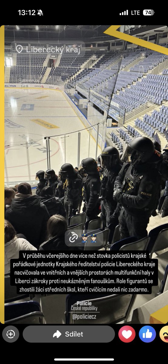 FilipKabil's tweet image. Oh shit, here we go again - nácvik proti neukázněným fanouškům ze strany PČR tentokrát na zimním stadionu 🤦‍♂️. Tohle už je fakt @za_carou…
policie.gov.cz/clanek/krajske…