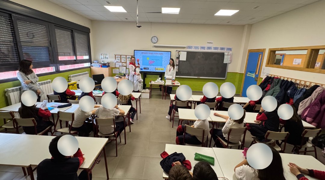 Nevzorova lab (@nevzorovayulia) on Twitter photo Celebramos el #DiaDeLaMujerYLaNiñaEnLaCiencia con <a href="/AmpaValdebebas/">AMPA Valdebebas</a> CEIPSOAlfredoDi Stéfano. Compartimos nuestra experiencia profesional a los 👦🏻👧🏻 de Educación de 3º Primaria con el objetivo de inspirar a las futuras científicas e investigadores! <a href="/unicomplutense/">Complutense</a> @liSGM <a href="/AreaUcm/">Immunology Department. School of Medicine. UCM</a> Celebramos el #DiaDeLaMujerYLaNiñaEnLaCiencia con <a href="/AmpaValdebebas/">AMPA Valdebebas</a> CEIPSOAlfredoDi Stéfano. Compartimos nuestra experiencia profesional a los 👦🏻👧🏻 de Educación de 3º Primaria con el objetivo de inspirar a las futuras científicas e investigadores! <a href="/unicomplutense/">Complutense</a> @liSGM <a href="/AreaUcm/">Immunology Department. School of Medicine. UCM</a>