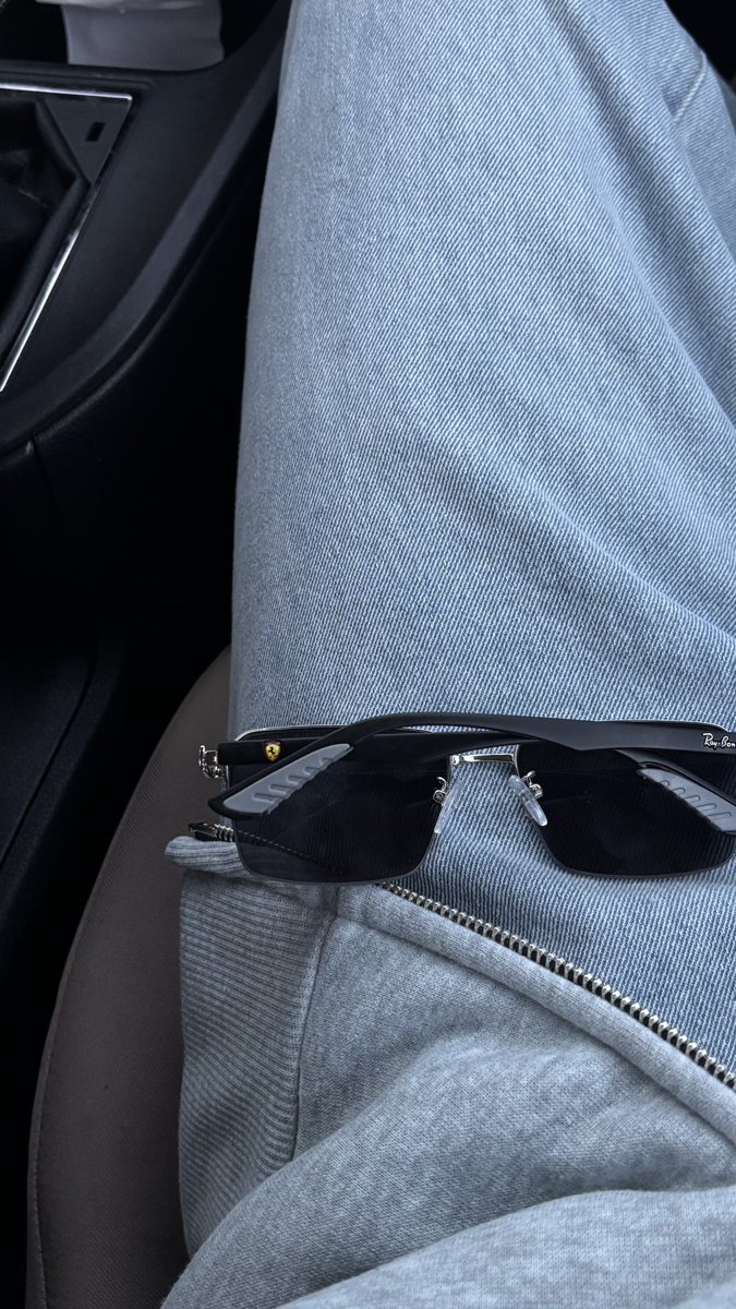 😎
