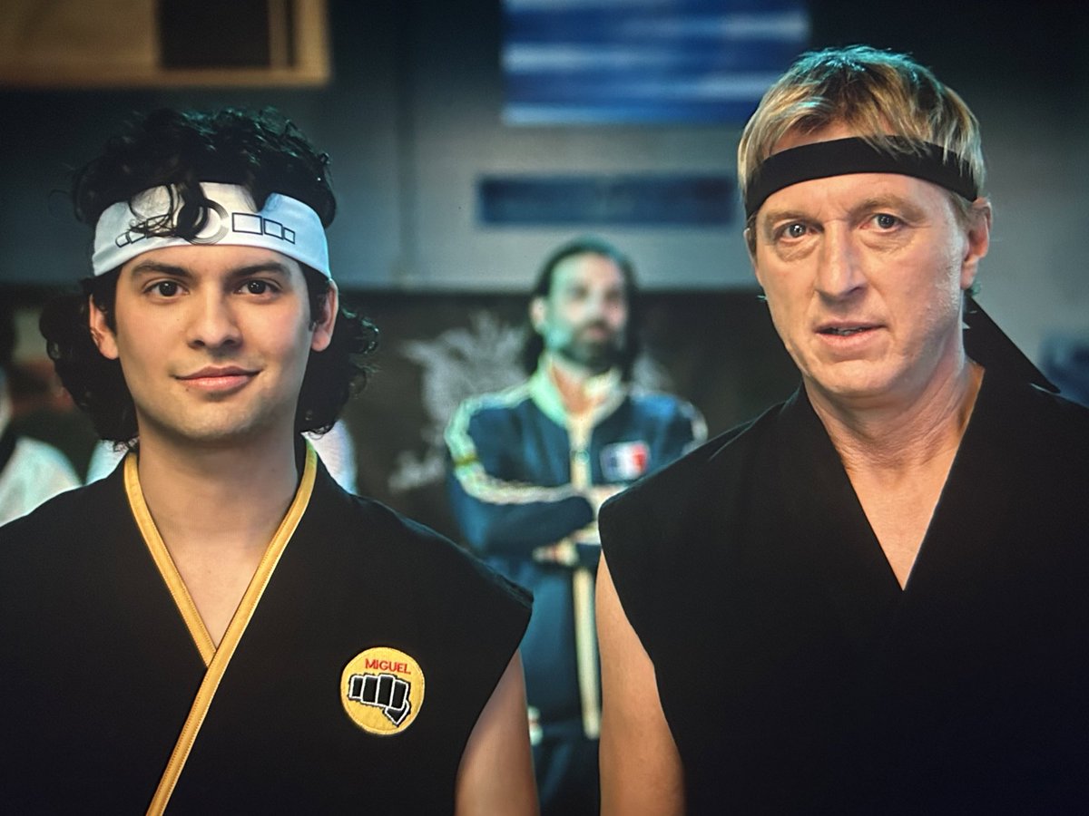 gih__vale's tweet image. repitam comigo:
COBRA KAI NEVER DIES