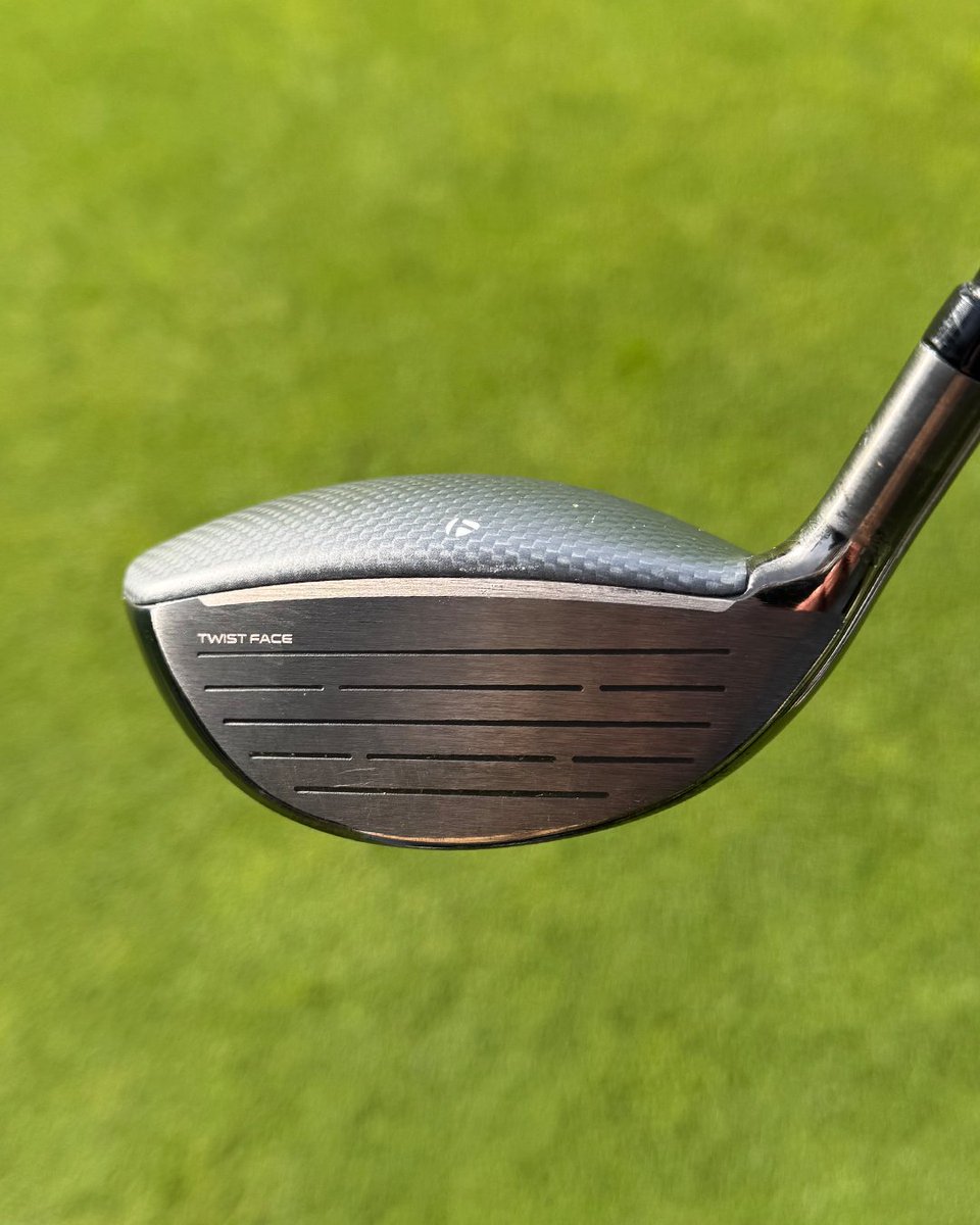 TaylorMadeGolf's tweet photo. World No. 1 has a Qi35 7-wood in the bag this week. 👀 

Scottie added the versatile club in anticipation of the long rough and wet conditions out at Torrey. 

Learn the full story on why it landed in the bag, as well as the unique specs, here: https://t.co/i7Ahjf5T5G https://t.co/IUG1Zk6VpB